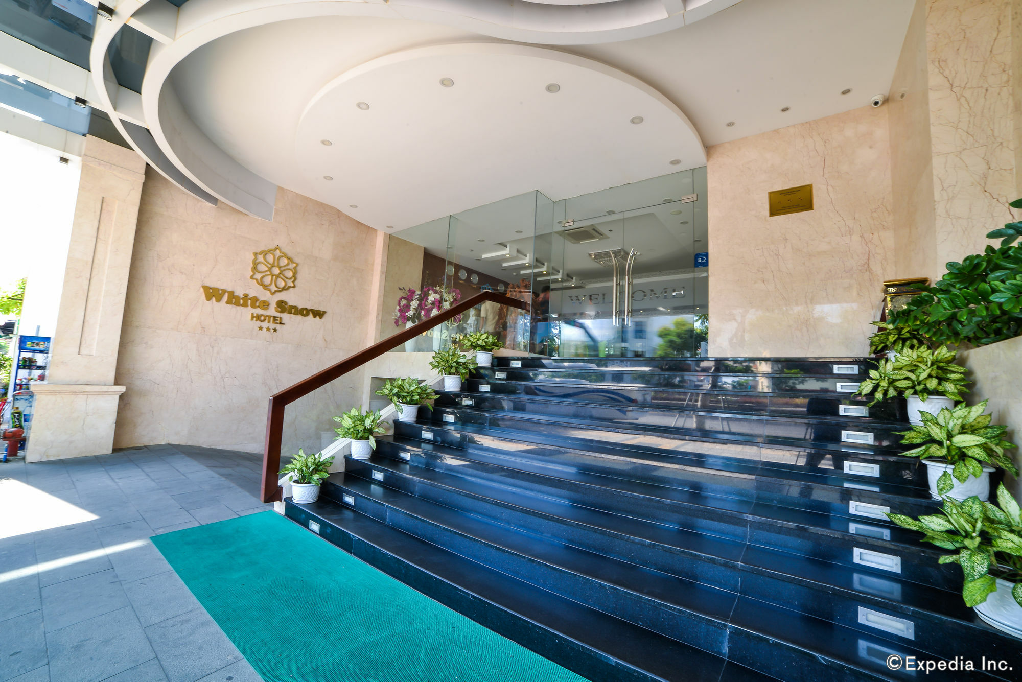 White Snow Hotel ดานัง ภายนอก รูปภาพ